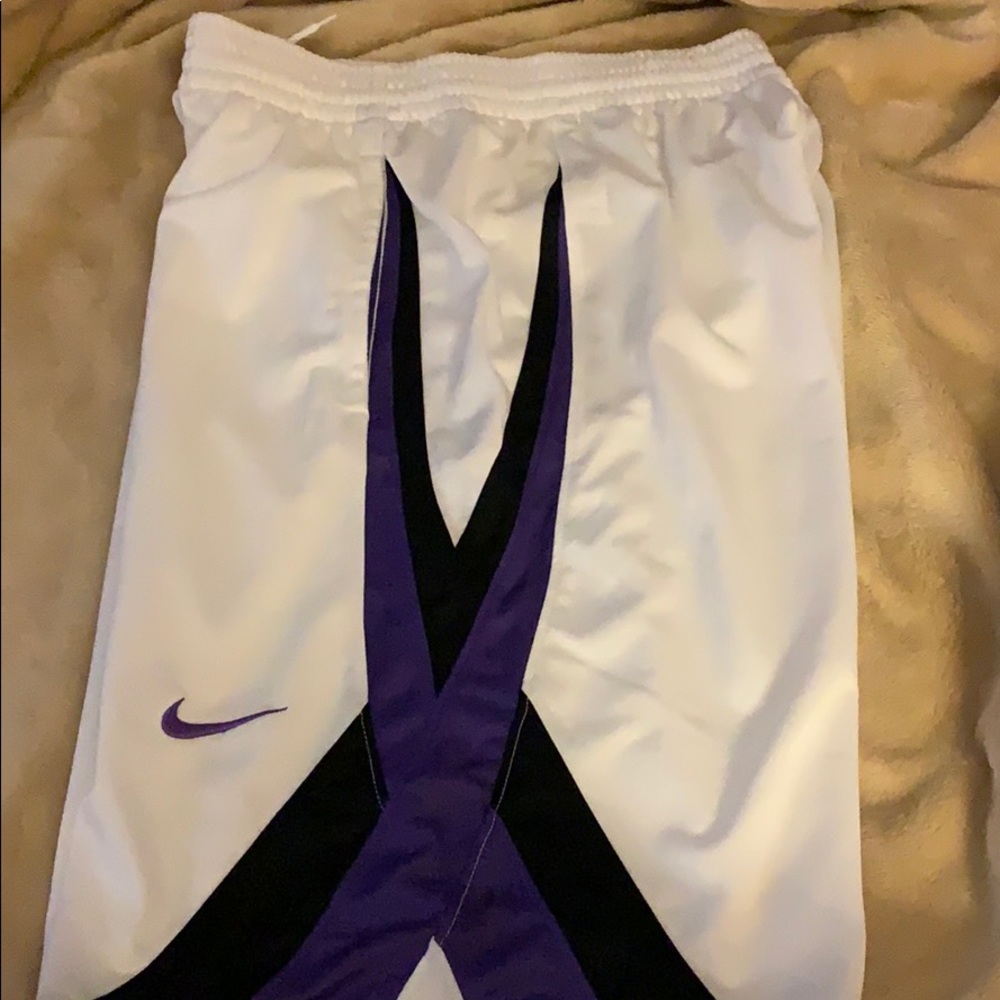 White nike basketball shorts